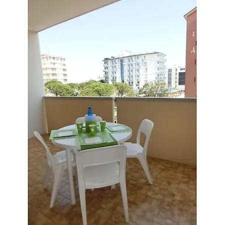 Colorful Apartment-beahost