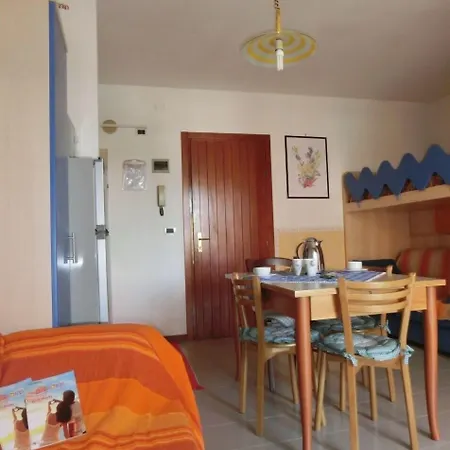 Apartament Colorful Apartment-beahost